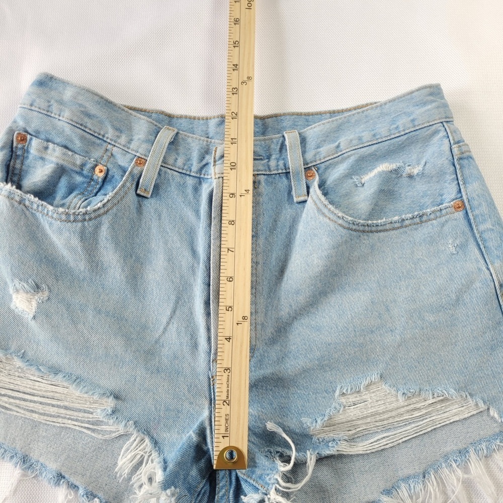 Levi's Light Blue Distressed 501 Jean Shorts size 32 - Picture 9 of 11